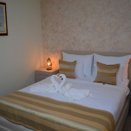 Hotel Helada 蒂瓦特 外观 照片
