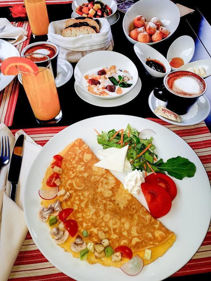 Hotel Helada 蒂瓦特 外观 照片