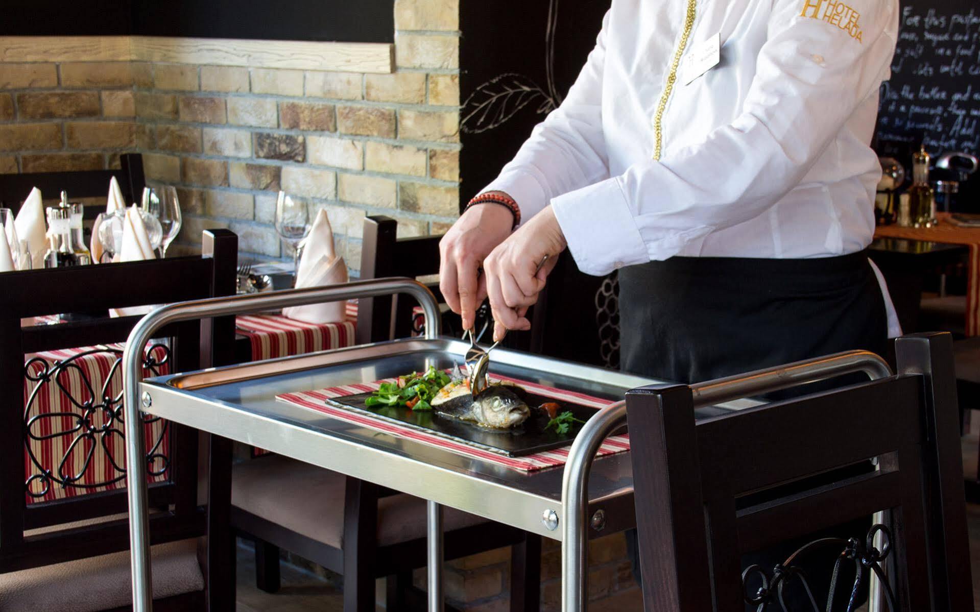 Hotel Helada 蒂瓦特 外观 照片